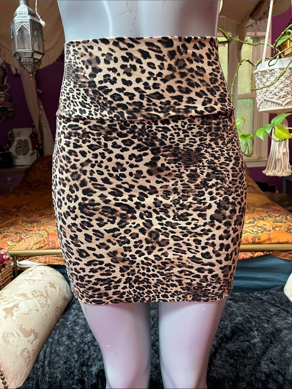 Vintage Y2K leopard cheetah animal print bodycon mini skirt
